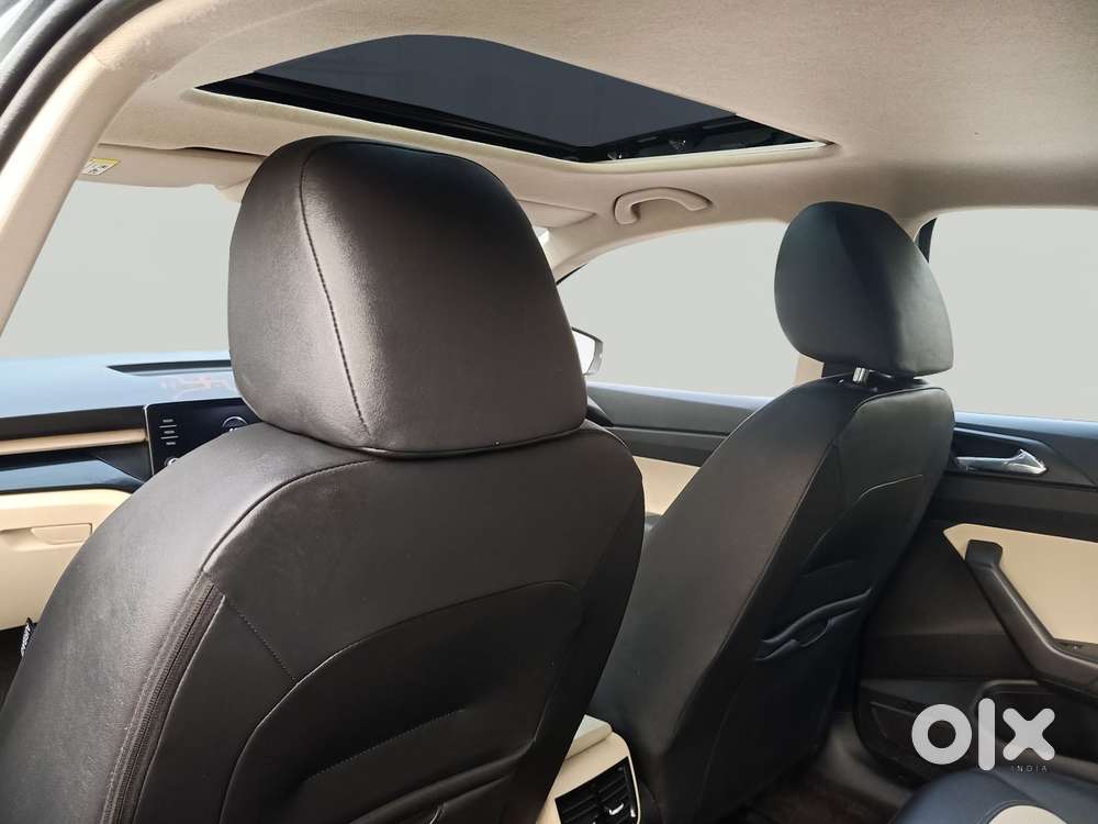 Skoda Slavia Ambition 1.0l Tsi At, 2023, Petrol