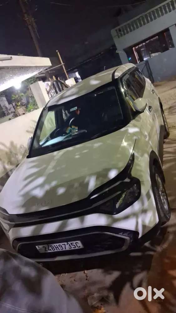 Kia Carens Premium 2024