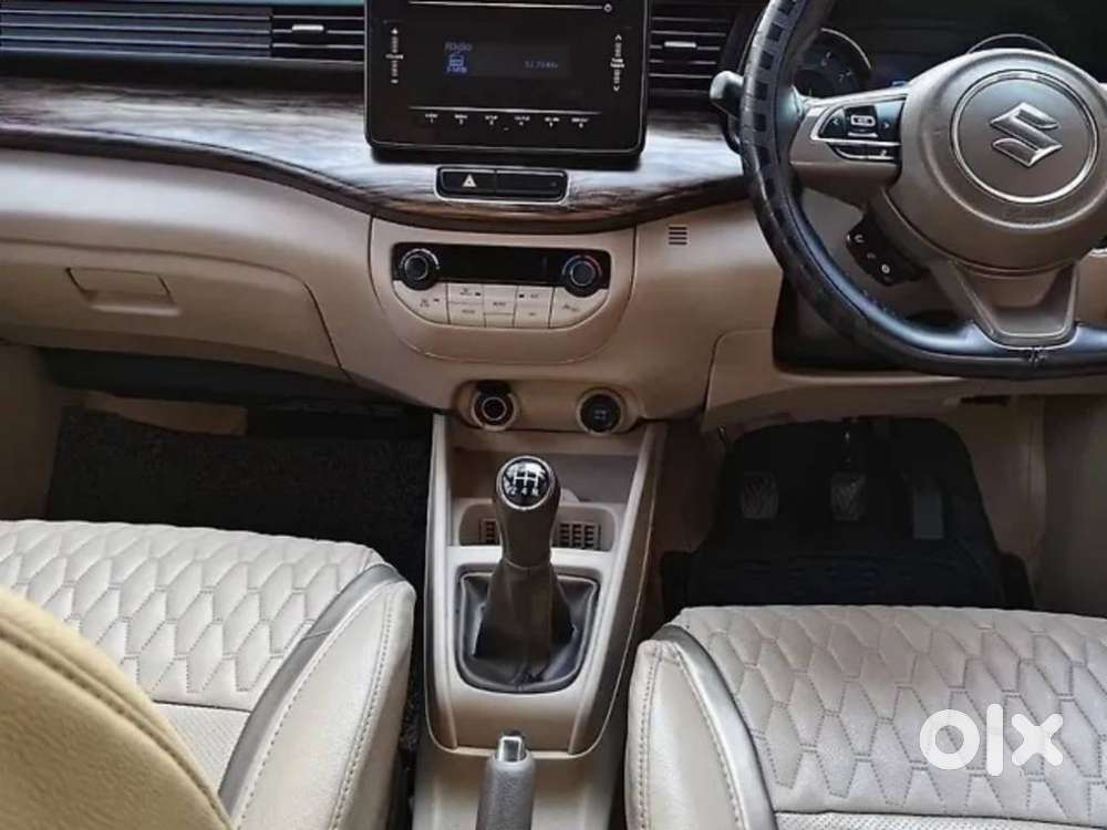 Maruti Suzuki Ertiga 2022-2023 Zxi, 2022, Petrol