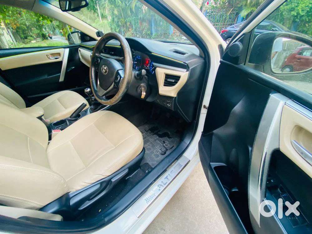 Toyota Corolla Altis 1.8g Limited, 2016, Petrol