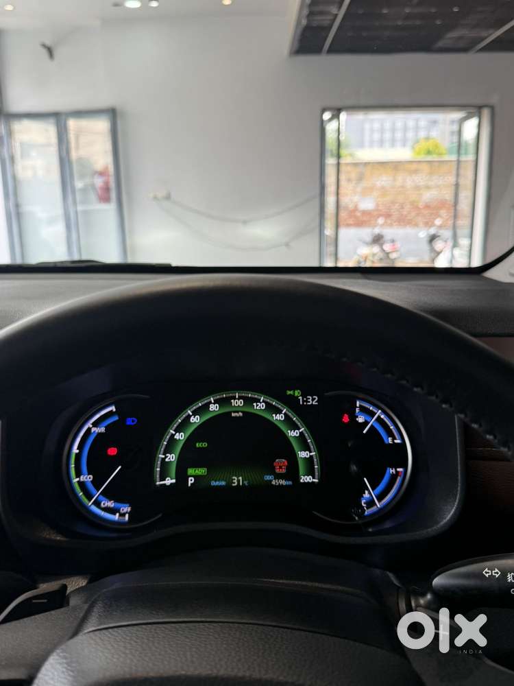 Toyota Innova Hycross 2.0 Zx Hybrid 7 Str, 2023, Cng & Hybrids