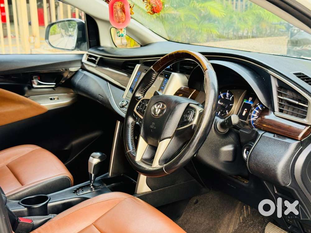 Toyota Innova Crysta 2.8z Automatic, 2017, Diesel
