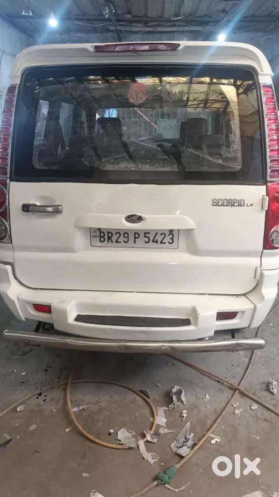 White Colour Mahindra Scorpio 2.2 Lx 2014