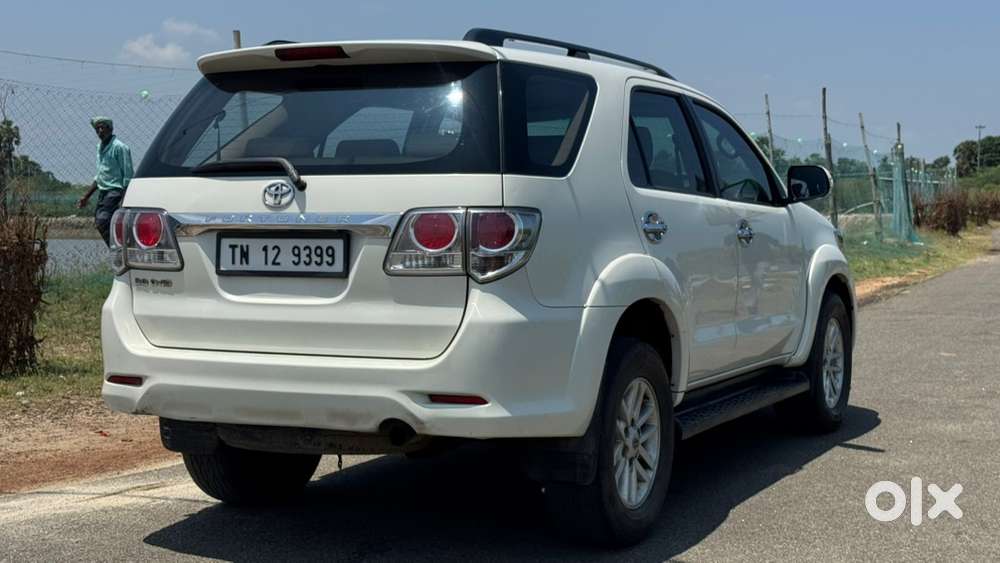 Toyota Fortuner 2013 Diesel 285000 Km Driven
