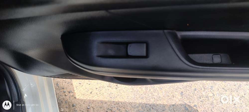 Maruti Suzuki Swift Vxi Optional, 2024, Petrol