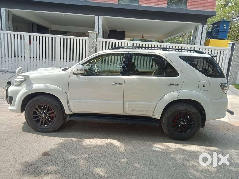 Toyota Fortuner 2011 Diesel