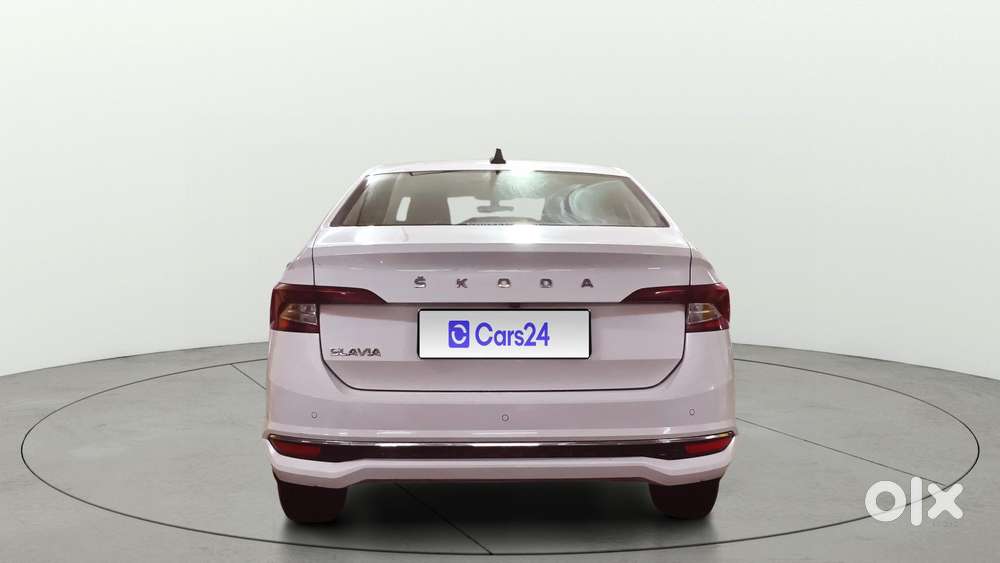 Skoda Slavia Style 1.0l Tsi Mt, 2022, Petrol