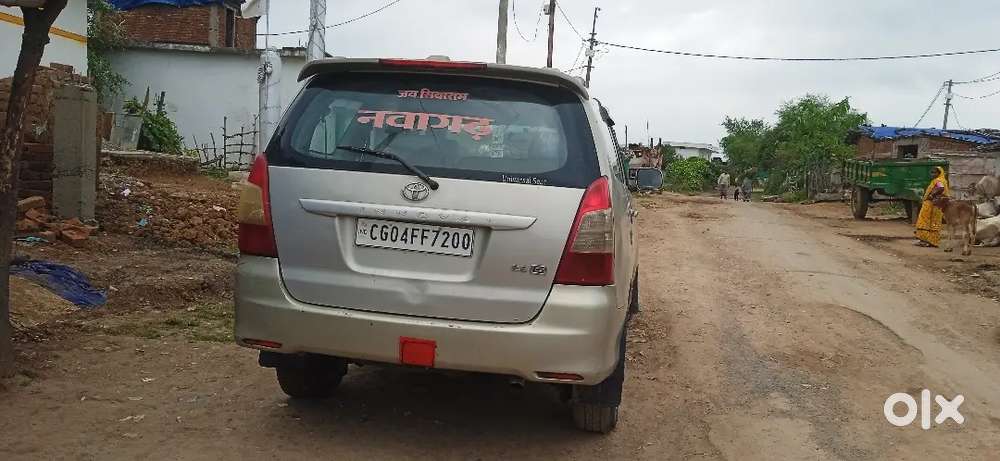 Toyota Innova 2012