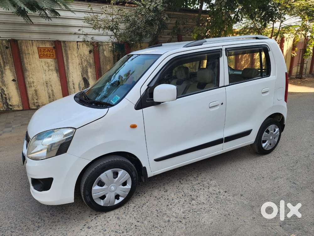 Maruti Suzuki Wagon R Vxi Amt Opt 1.2, 2018, Petrol