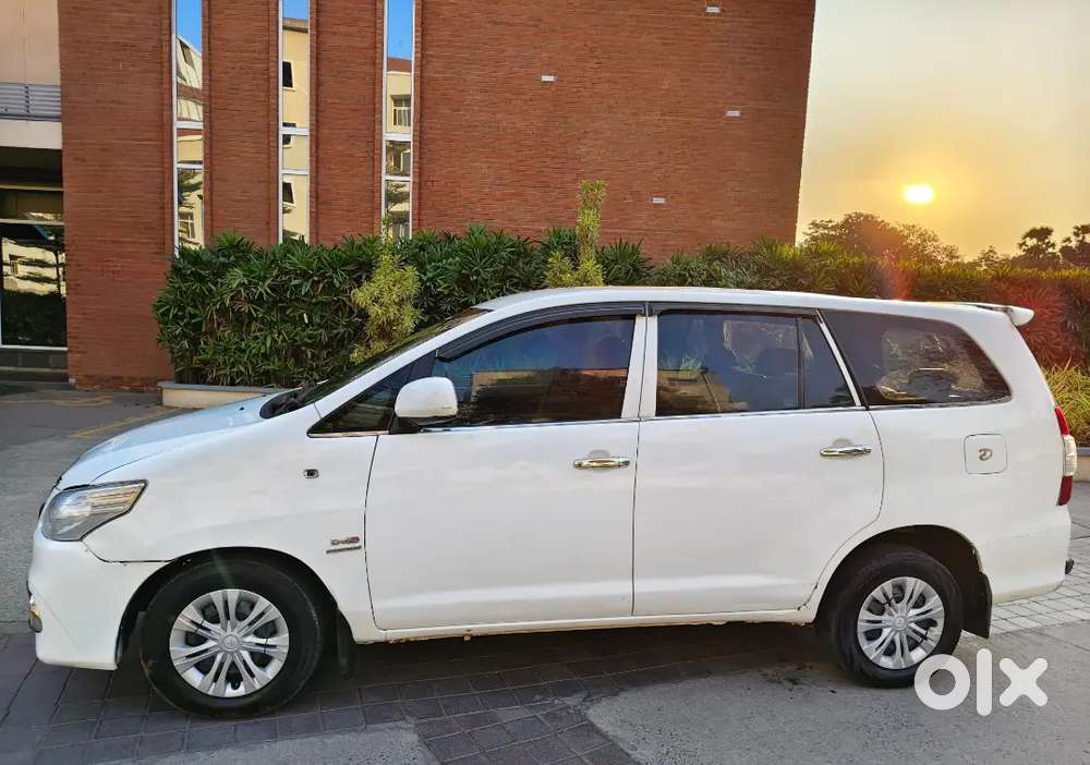 Toyota Innova 2011 Diesel 200000 Km Driven