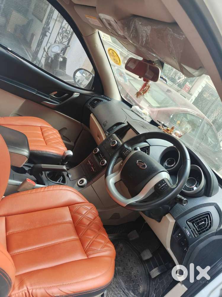 Xuv500 W9 (2018) Diesel Manual 1st Owner  Delhi  Excellent Condition
