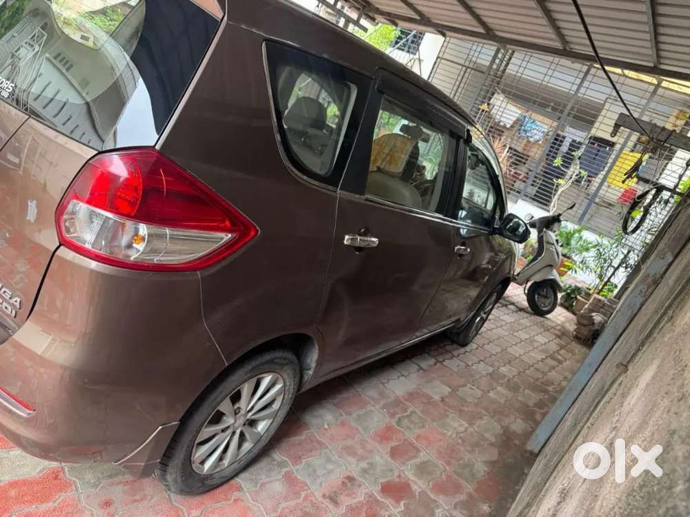 Maruti Suzuki Ertiga 2013 Diesel 75000 Km Driven