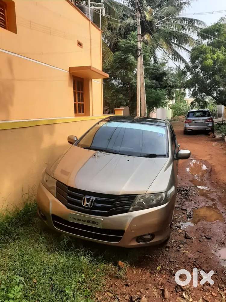Automatic Car, Full Condition, New Tyre,ac Working, Insurance Live,