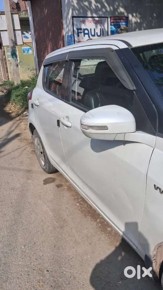 Maruti Suzuki Swift 2011 Petrol Manual 2nd Owner