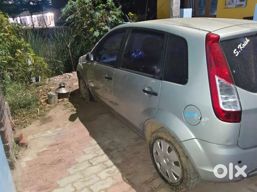 Ford Figo 1.2 Petrol 2015