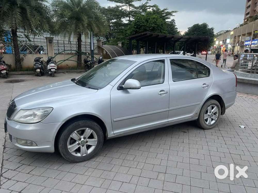 Skoda Laura Ambiente 2.0 Tdi Cr Manual, 2013, Diesel