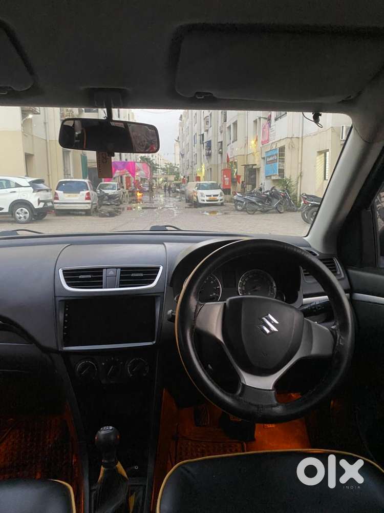 Maruti Suzuki Swift Vxi + Manual, 2015, Petrol