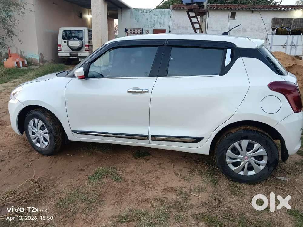 Maruti Suzuki Swift 2022 Petrol 70000 Km Driven