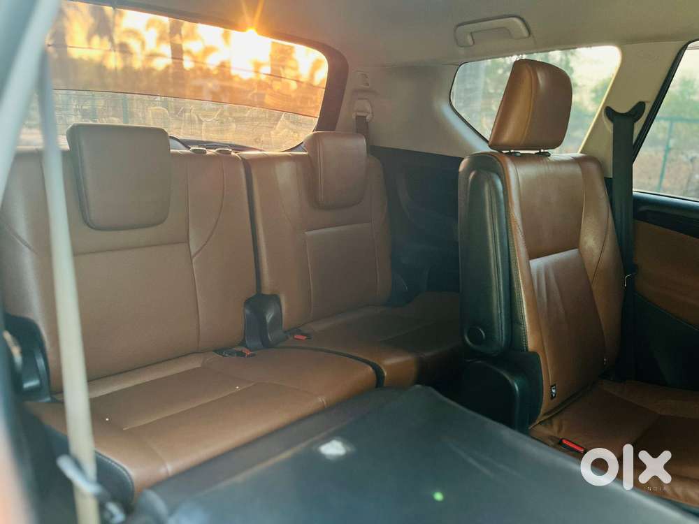 Toyota Innova Crysta 2.8 Zx At 7 Seater, 2017, Diesel