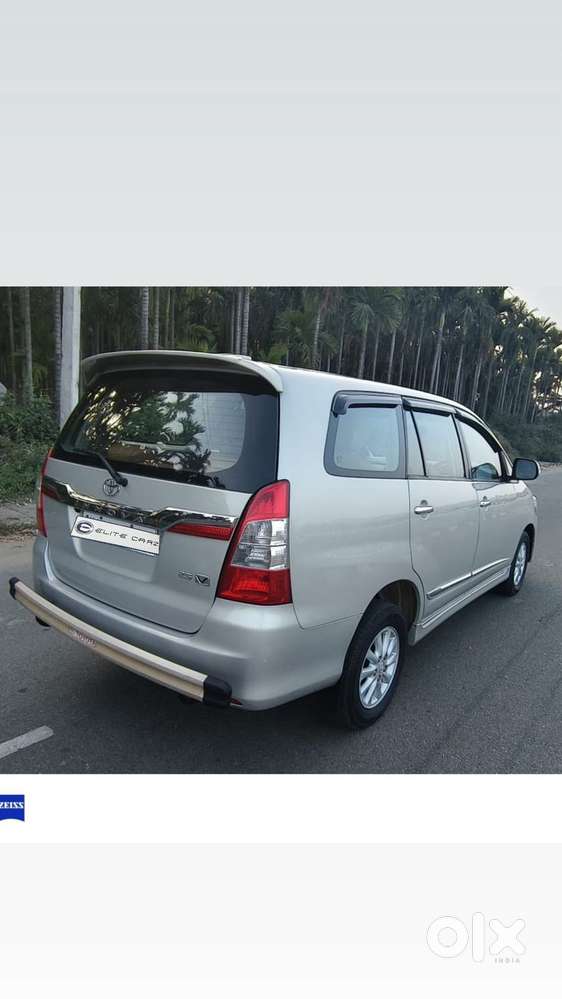 Toyota Innova 2.5 V 8 Str, 2014, Diesel