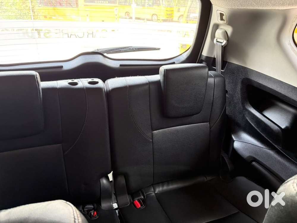 Toyota Innova Crysta 2017 Diesel Well Maintained