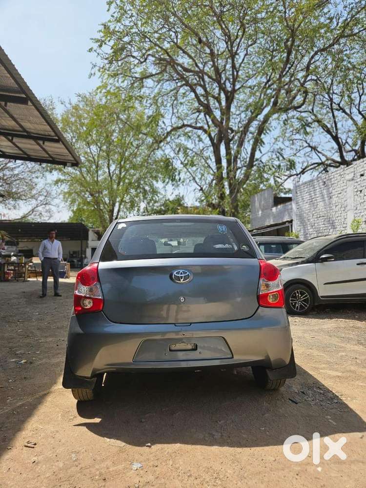 Toyota Etios Liva 2015 Diesel Well Maintained