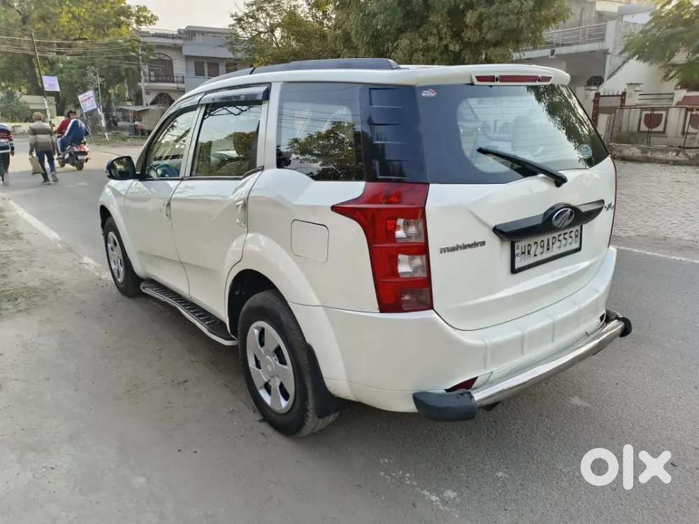 Mahindra Xuv500 2017 Diesel 70000 Km Driven