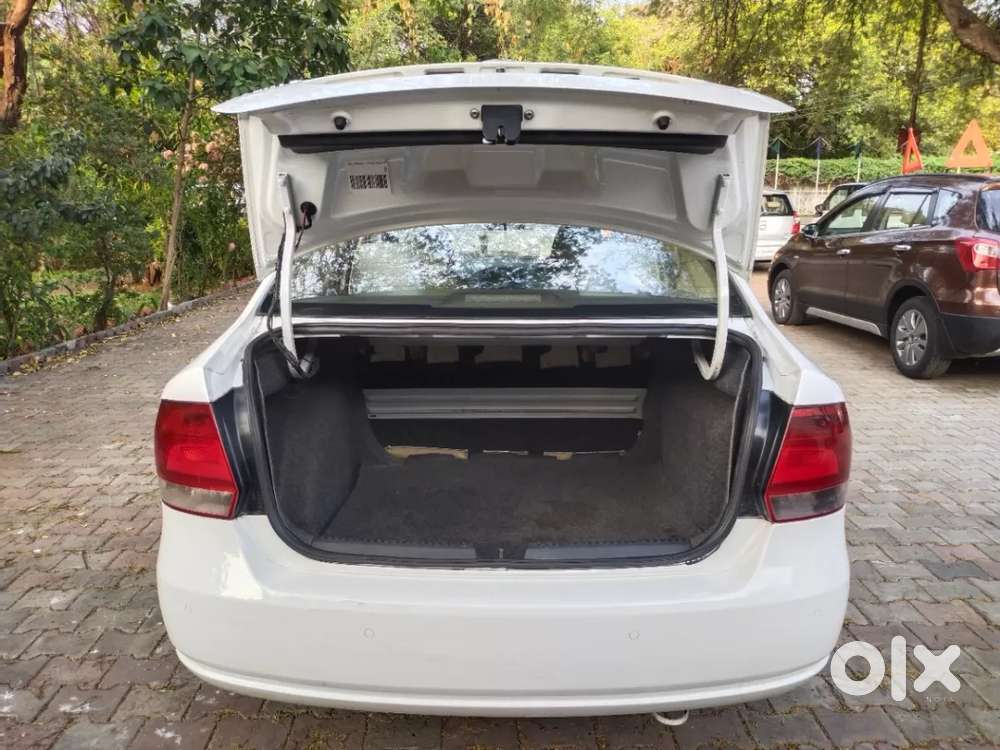 Volkswagen Vento 1.2l Tsi Highline Plus At Petrol, 2015, Petrol