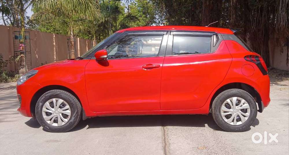 Maruti Suzuki Swift Vxi + Manual, 2022, Petrol