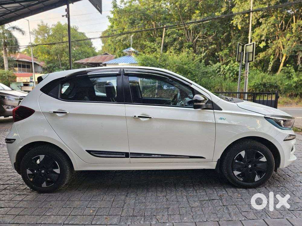 Tata Tiago Ev Xz Plus Tech Lux Lr, 2024