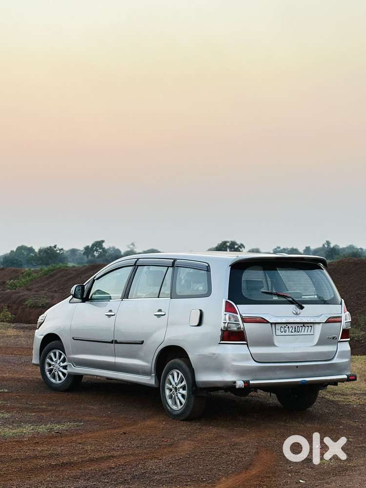 Toyota Innova 2.5 V 8 Str, 2012, Diesel