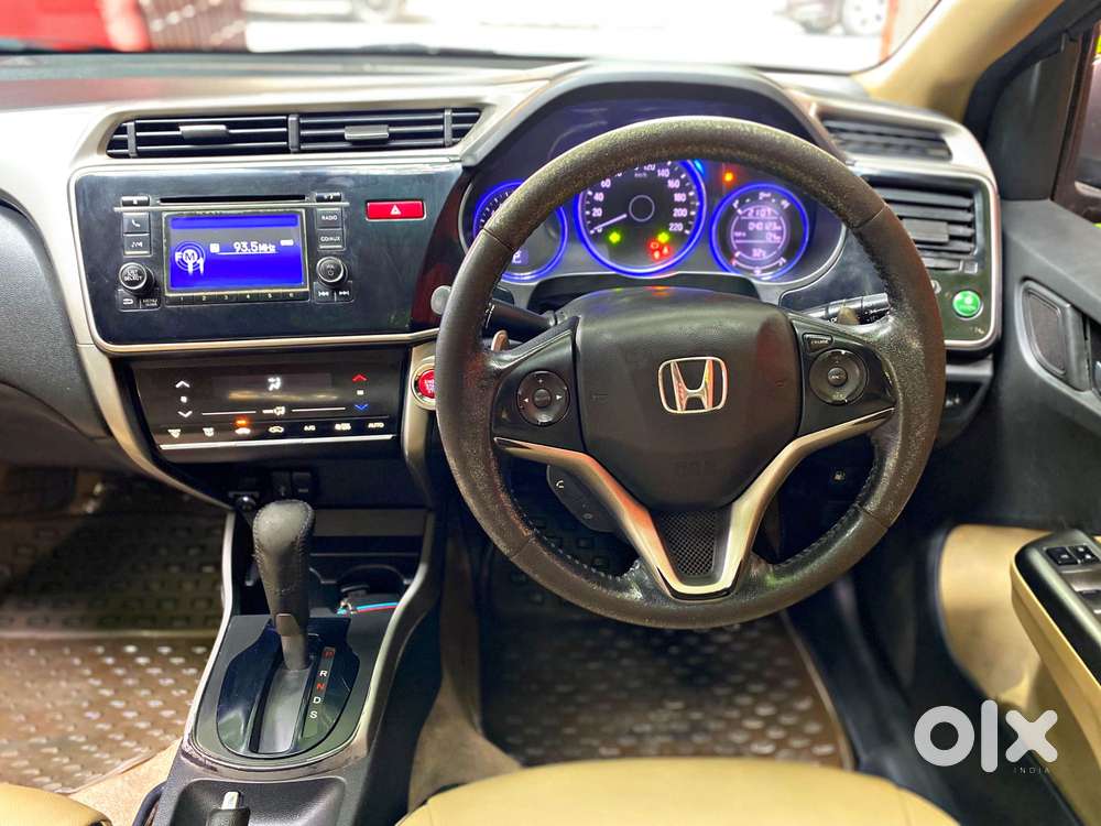 Honda City V At Sunroof I-vtec, 2016, Petrol