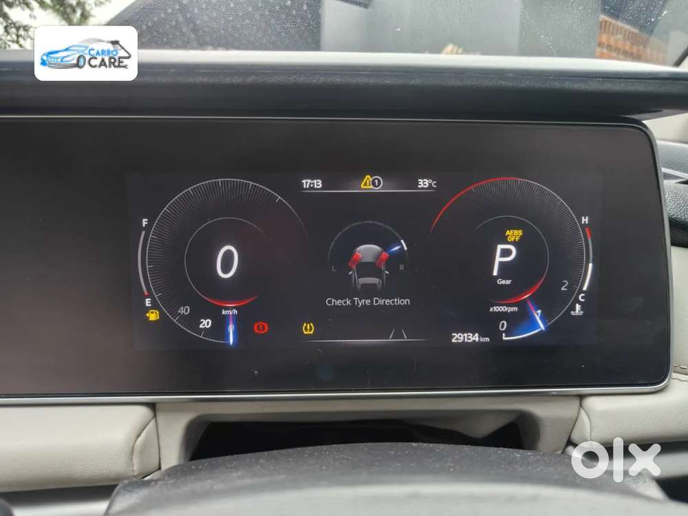 Mahindra Xuv700 2.2 Ax 7 Diesel At Luxury Pack Str Awd, 2022, Diesel