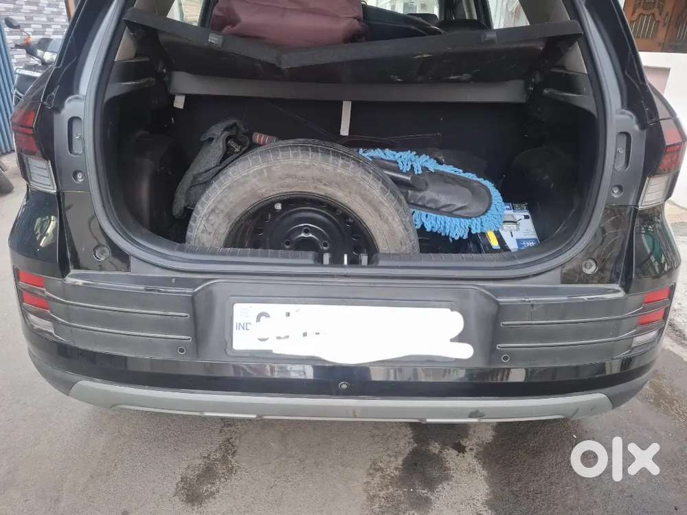 Hyundai Venue 2022 Petrol 67000 Km Driven