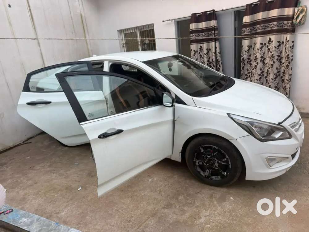 Hyundai Verna Fluidic 2013 Manual Diesel 3rd