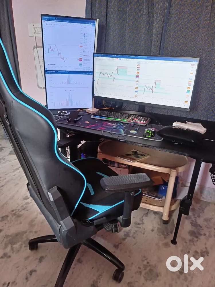 Gaming chair  green soul blue monster gaming chair