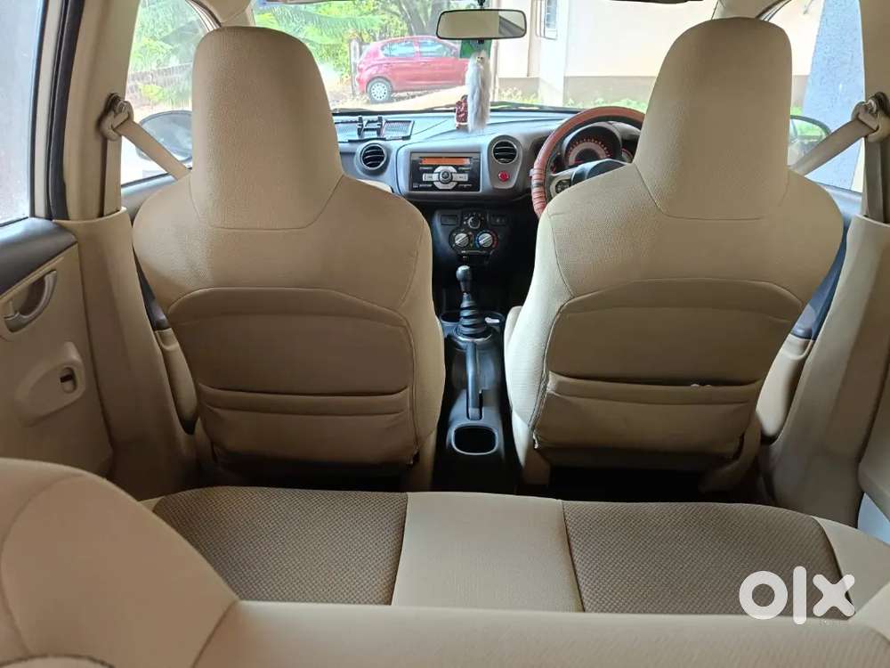 Honda Brio 1.2 V 2012