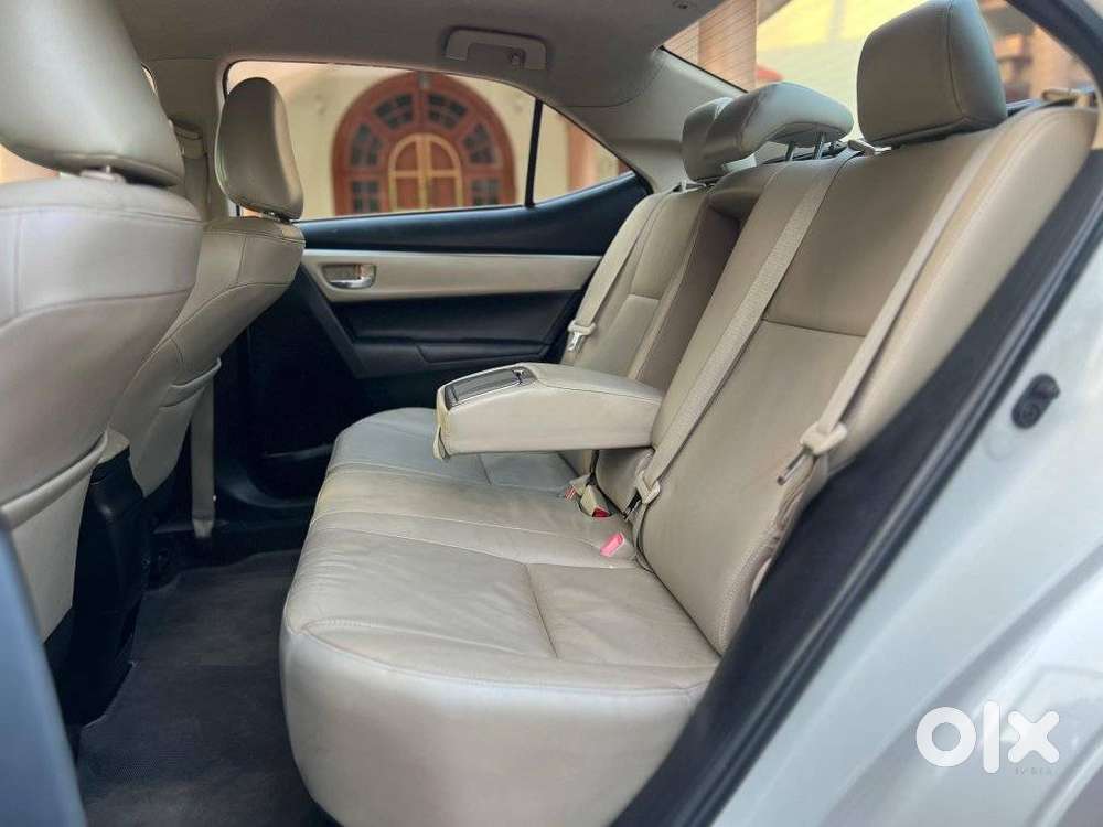 Toyota Corolla Altis Vl, 2015