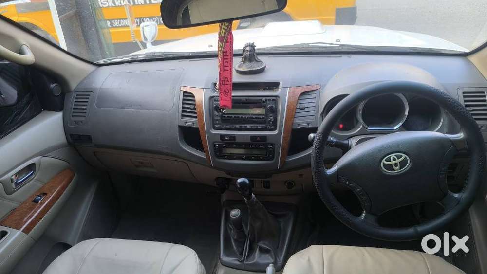 Toyota Fortuner 3.0 4x4 Anniversary Edition Mt, 2011, Diesel