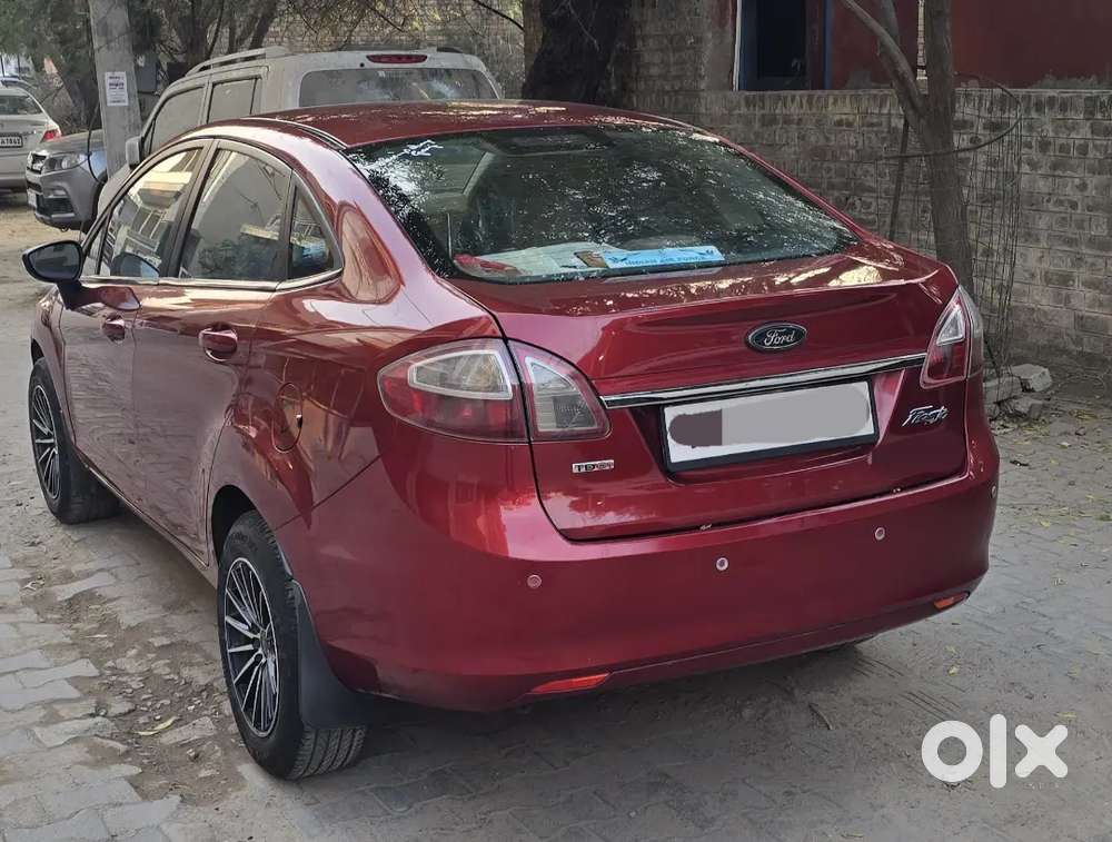 ​immaculate & Fully Loaded Ford Fiesta Diesel--100% Original Condition