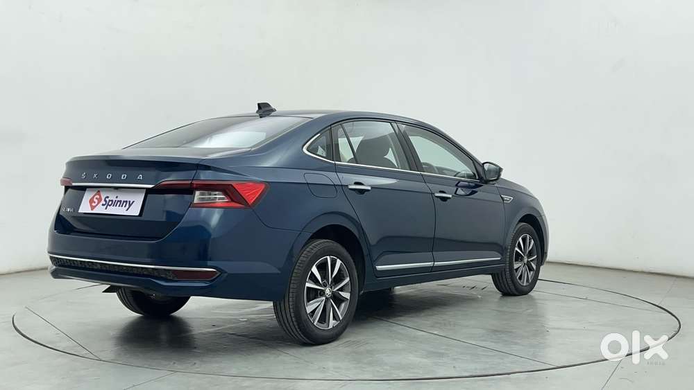 Skoda Slavia Style 1.0l Tsi At, 2023, Petrol