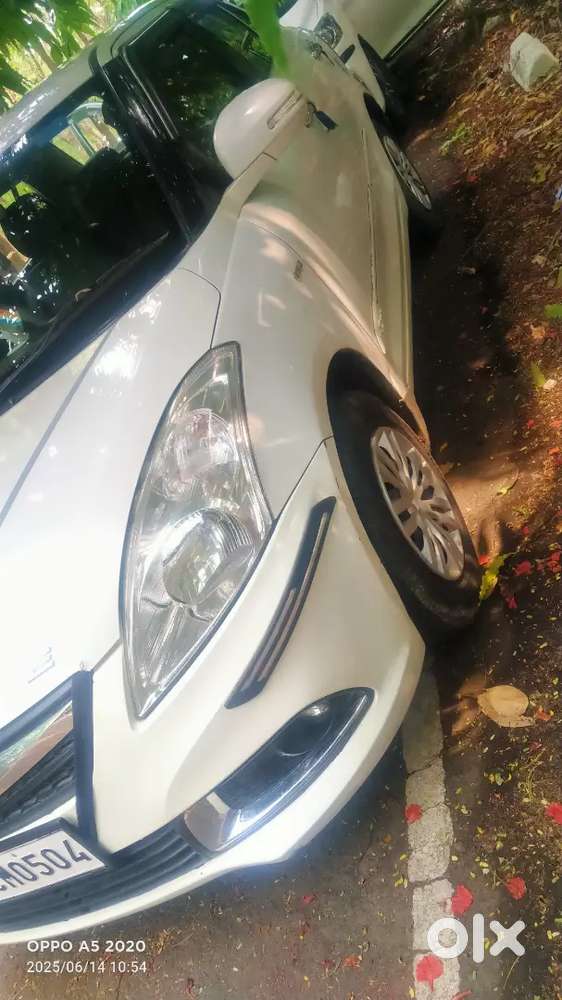 Dusri Gadi Lena Hai Badi
