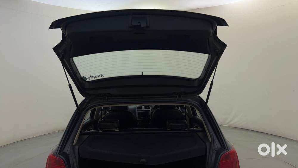 Volkswagen Polo Petrol Highline 1.2l, 2016, Petrol