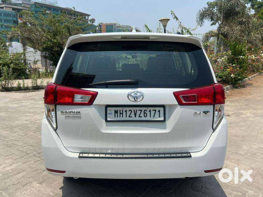 Toyota Innova Crysta 2023 Diesel 27000 Km Driven