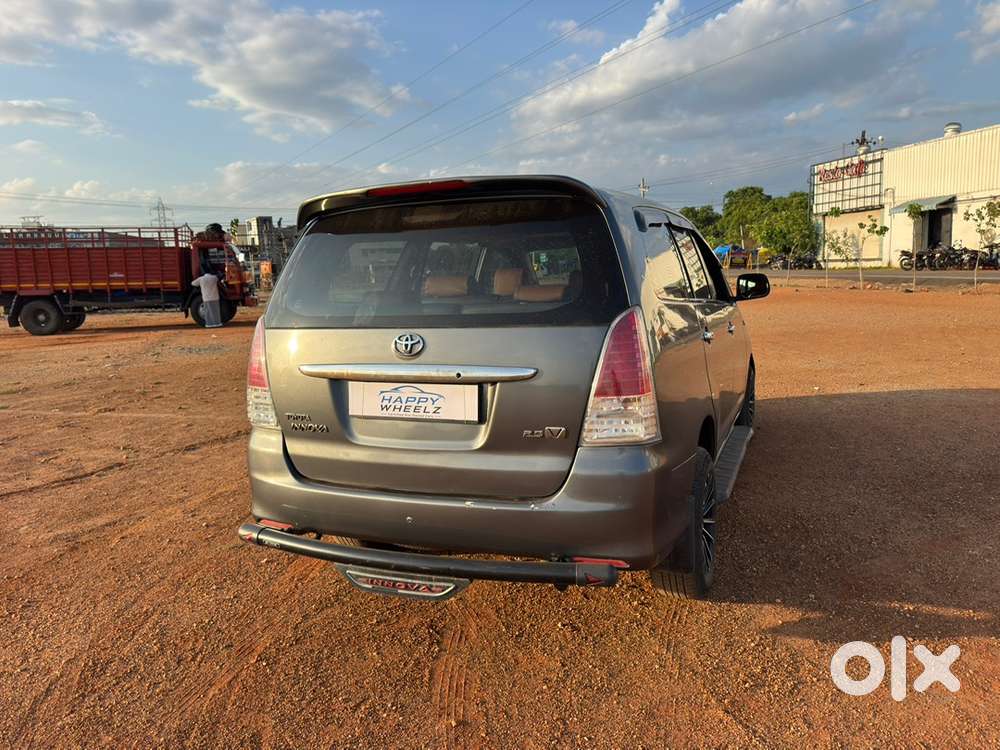 Toyota Innova 2.5 V Diesel