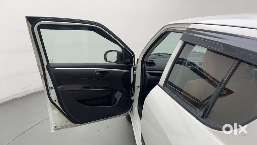 Maruti Suzuki Swift 1.2 Lxi (o), 2017, Petrol