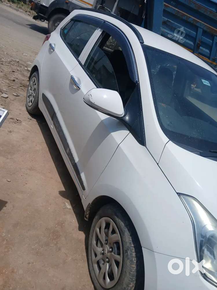 Hyundai Grand I10 Sportz 2017 Diesel