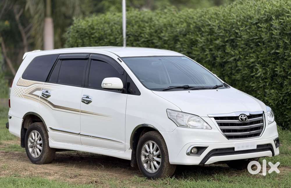 Toyota Innova 2.5 Zx 7 Str Bs-iv, 2014, Diesel