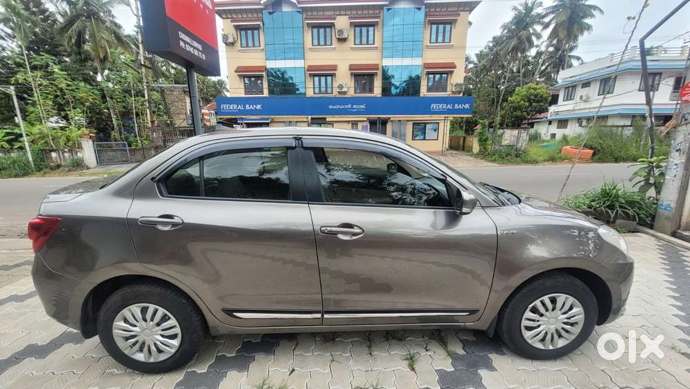 Maruti Suzuki Swift Dzire 1.2 Vxi Bsiv, 2017, Petrol