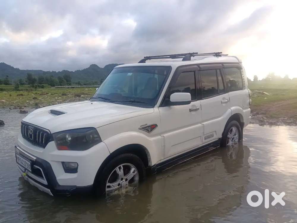 Mahindra Scorpio 2.2 S8 2016